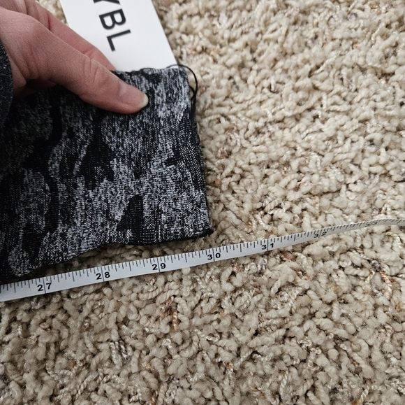 NWT AYBL Evolve Camo Seamless Leggings - medium - Picture 12 of 13